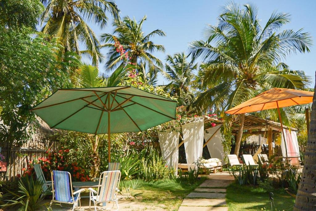 Área de lazer na Pousada Pedaço do Paraíso na Cajueiro da Praia.