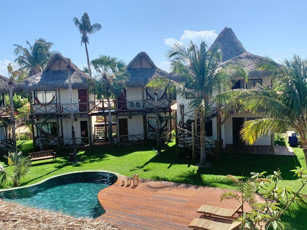 Vista da frente e da piscina do Ventura Barra Grande 