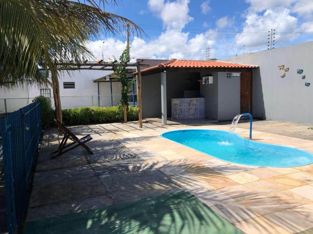 Piscina da Pousada Cristo Rei  em Parnaíba.