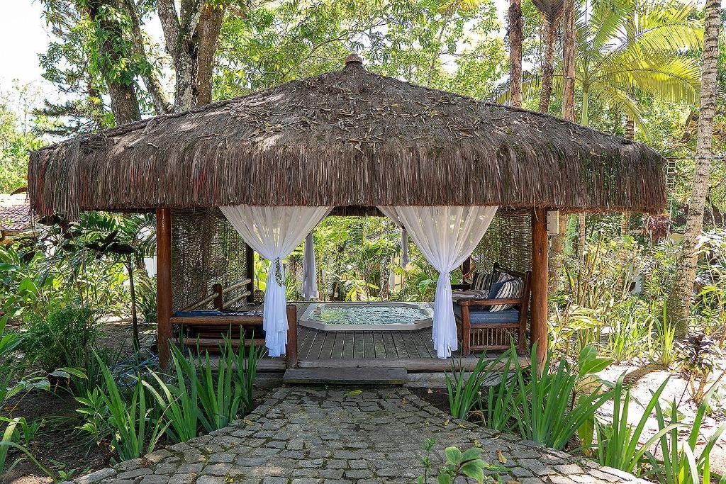 ofurô na Pousada Calypso em Trancoso