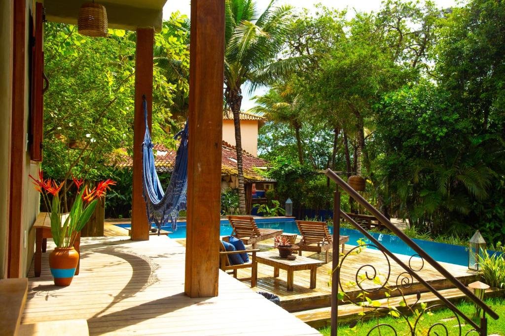 área comum e da piscina na Pousada Le Refuge em Trancoso