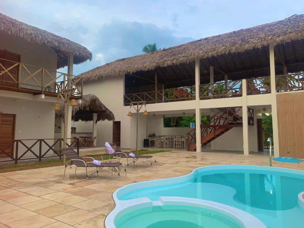 Piscina da Pousada Ventos do Norte em Cajueiro da Praia.