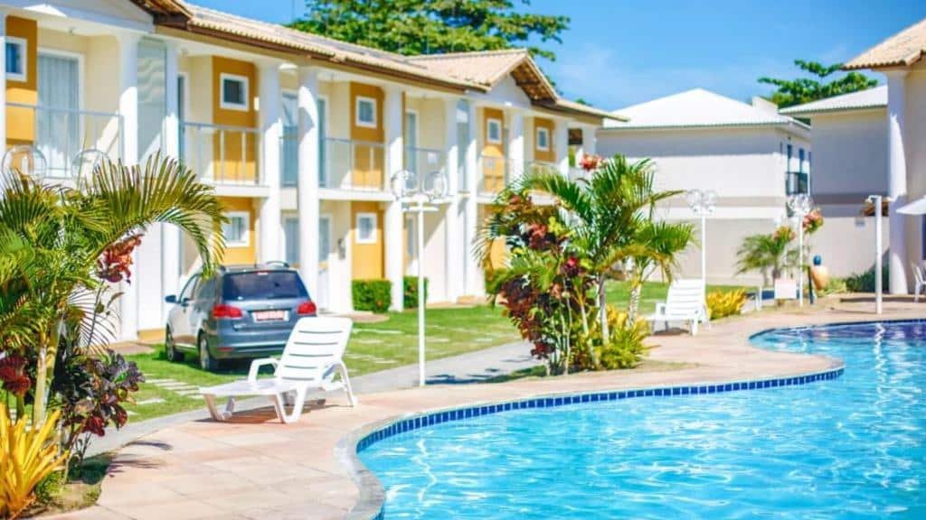 Piscina e área externa do Residencial Mont Carmelo